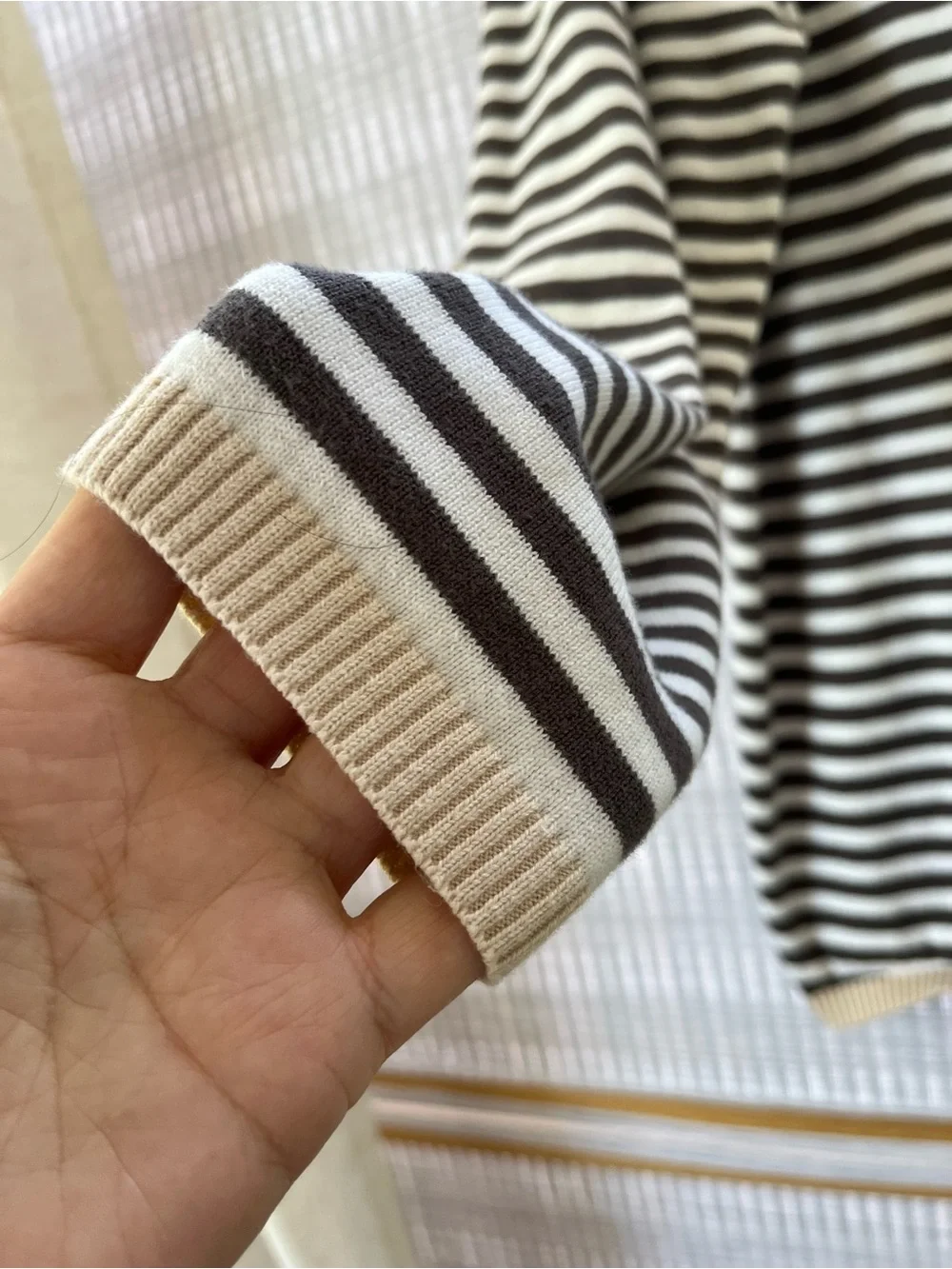 100%COTTON Striped Crewneck Sweater in Black and Cream with Pocket SZ-L - Picture 7 of 8